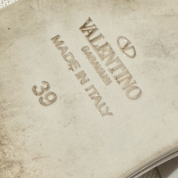 Valentino Garavani Rockstud jelly sandals - Picture 6 of 6